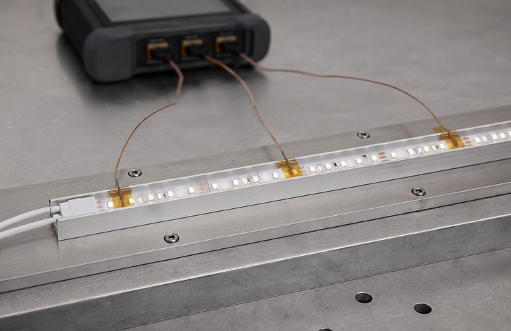 custom-led-strip-lights-testing-illustration-02